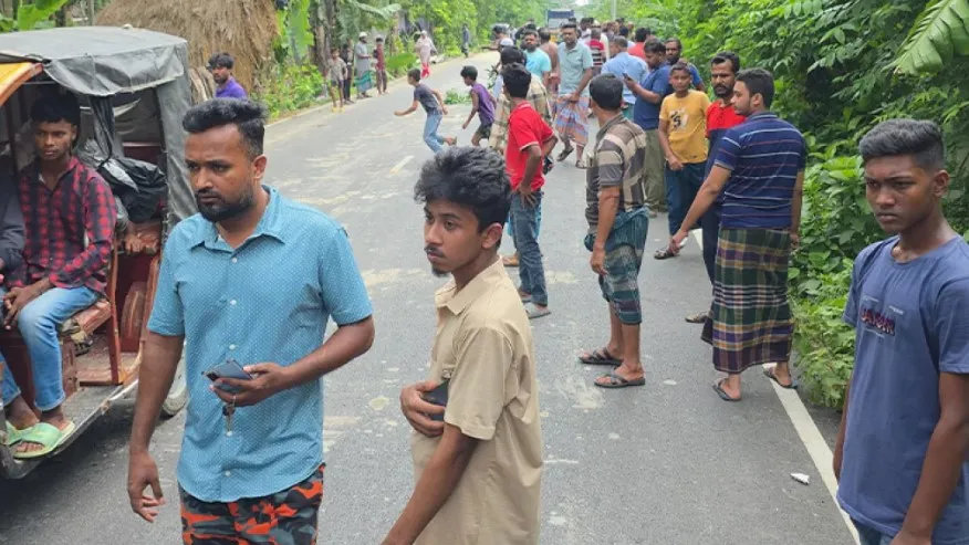 ঝালকাঠিতে মহাসড়কে ভেকুর ধাক্কায় প্রাণ গেল ব্র্যাক কর্মীর 